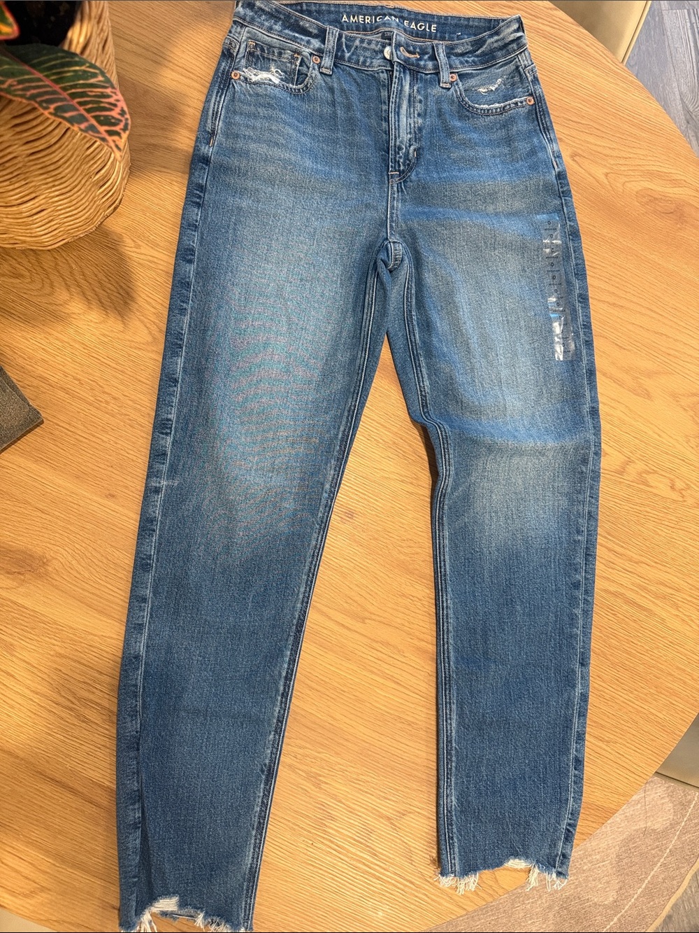 American Eagle Outfitters Straight Leg Jeans in Medium Blue Denim